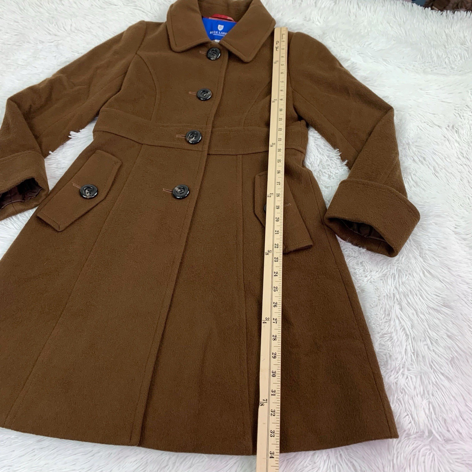 Blue Label Crestbridge size 38 long sleeve button front top coat plaid lining