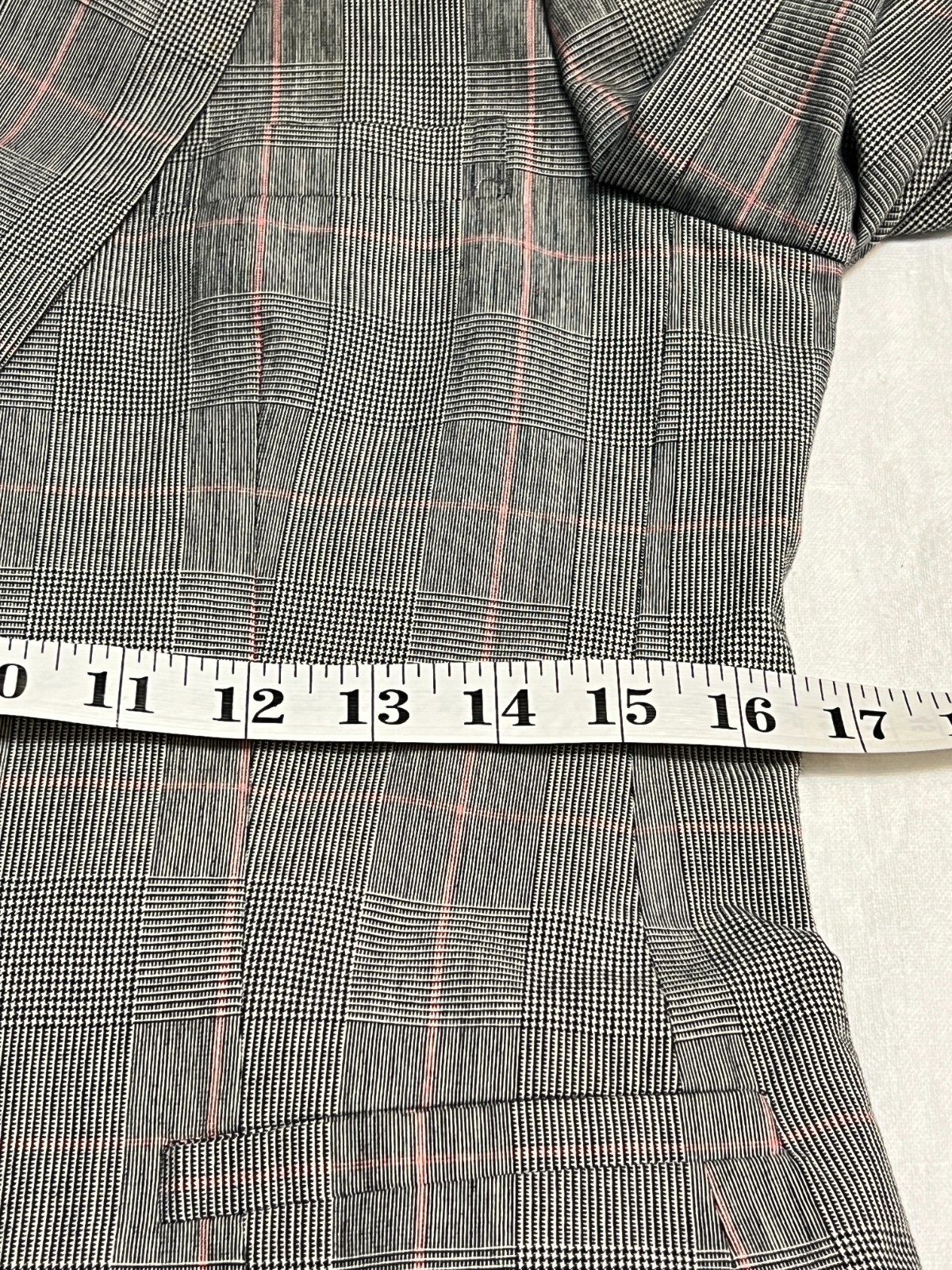 Saks Fifth Avenue Gray Plaid Blazer Women’s Size 6 Japan Tailored Jacket