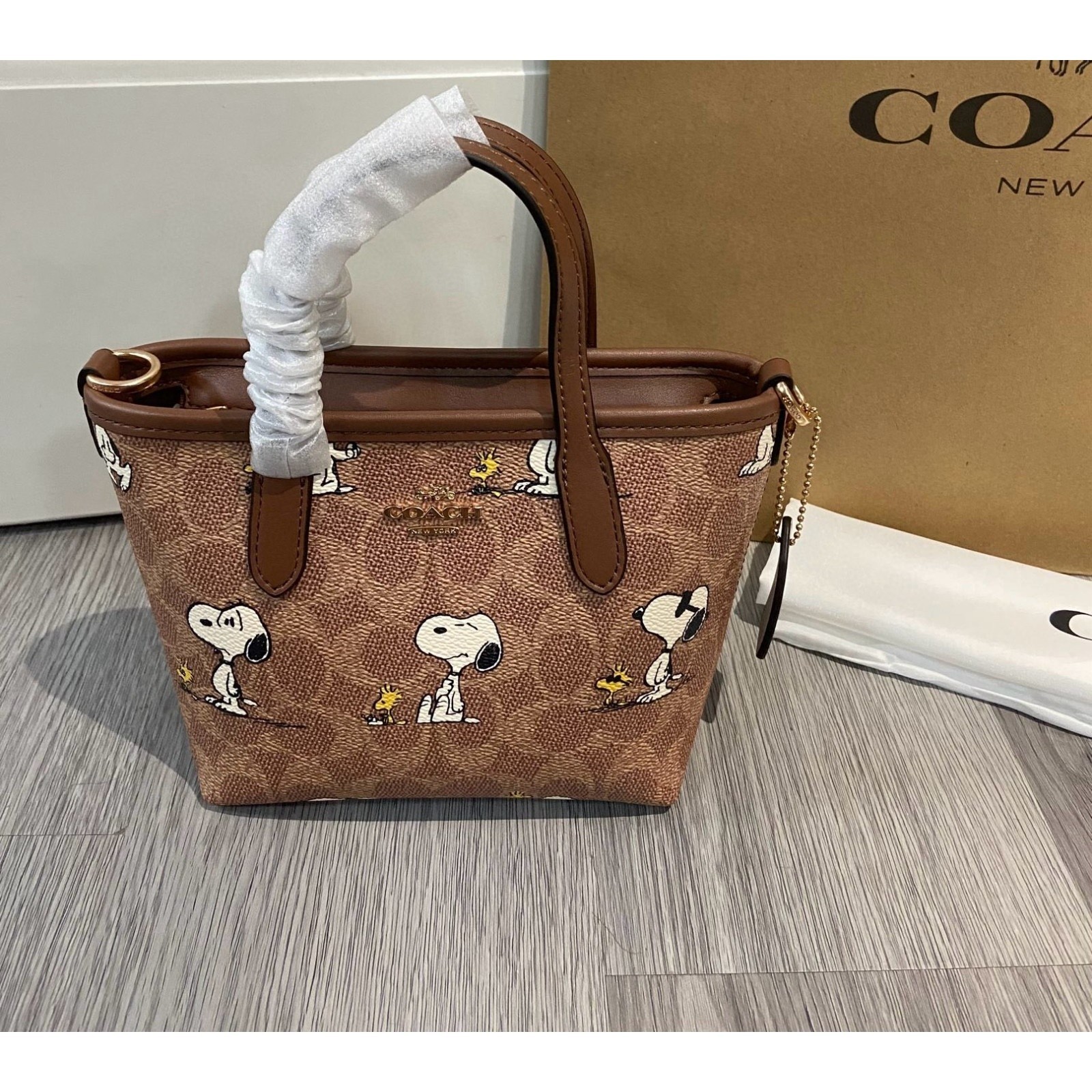 Coach X Peanuts City Mini Tote Bag Signature Canvas Snoopy Print CBS83 OutletNEW