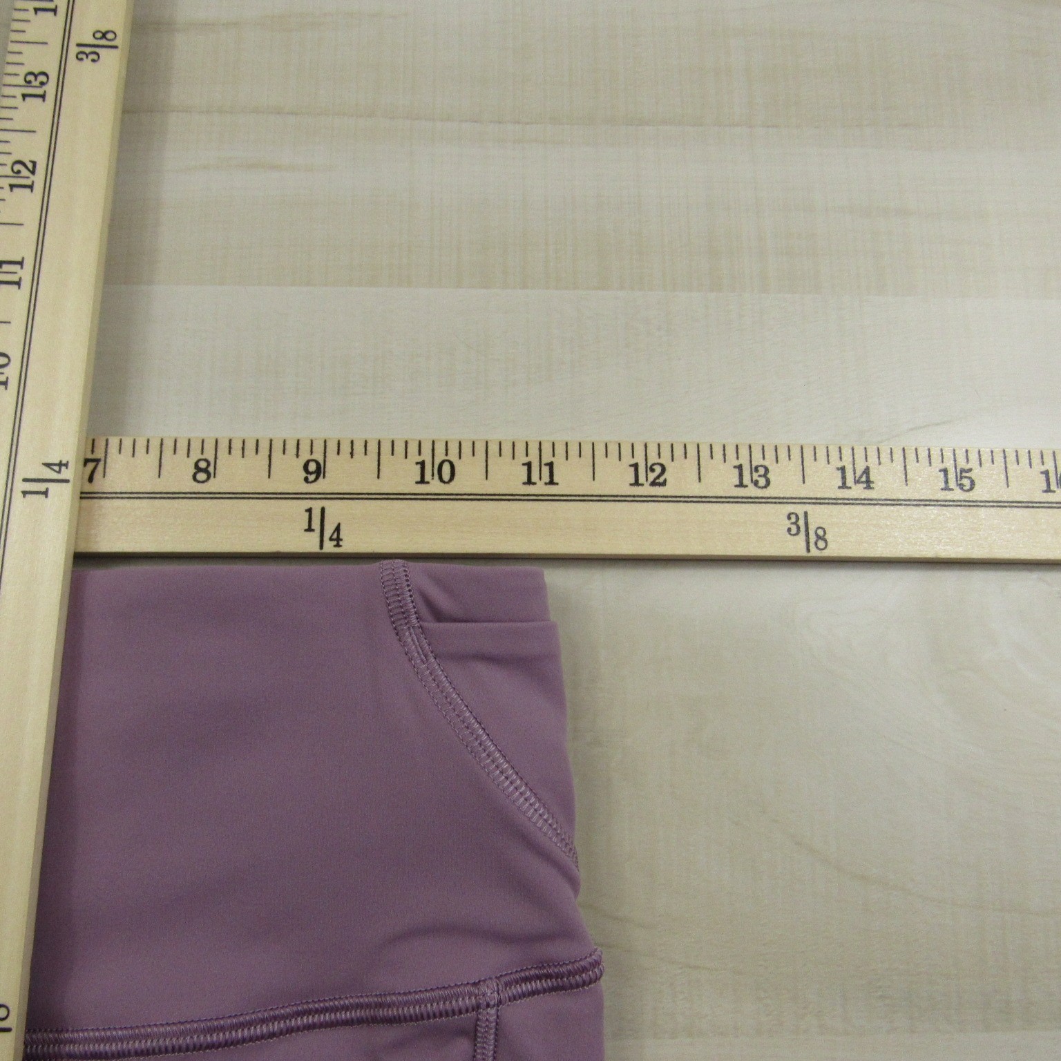 Lululemon Shorts Womens 4 Purple Align Athleisure Gym Yoga Active Stretch