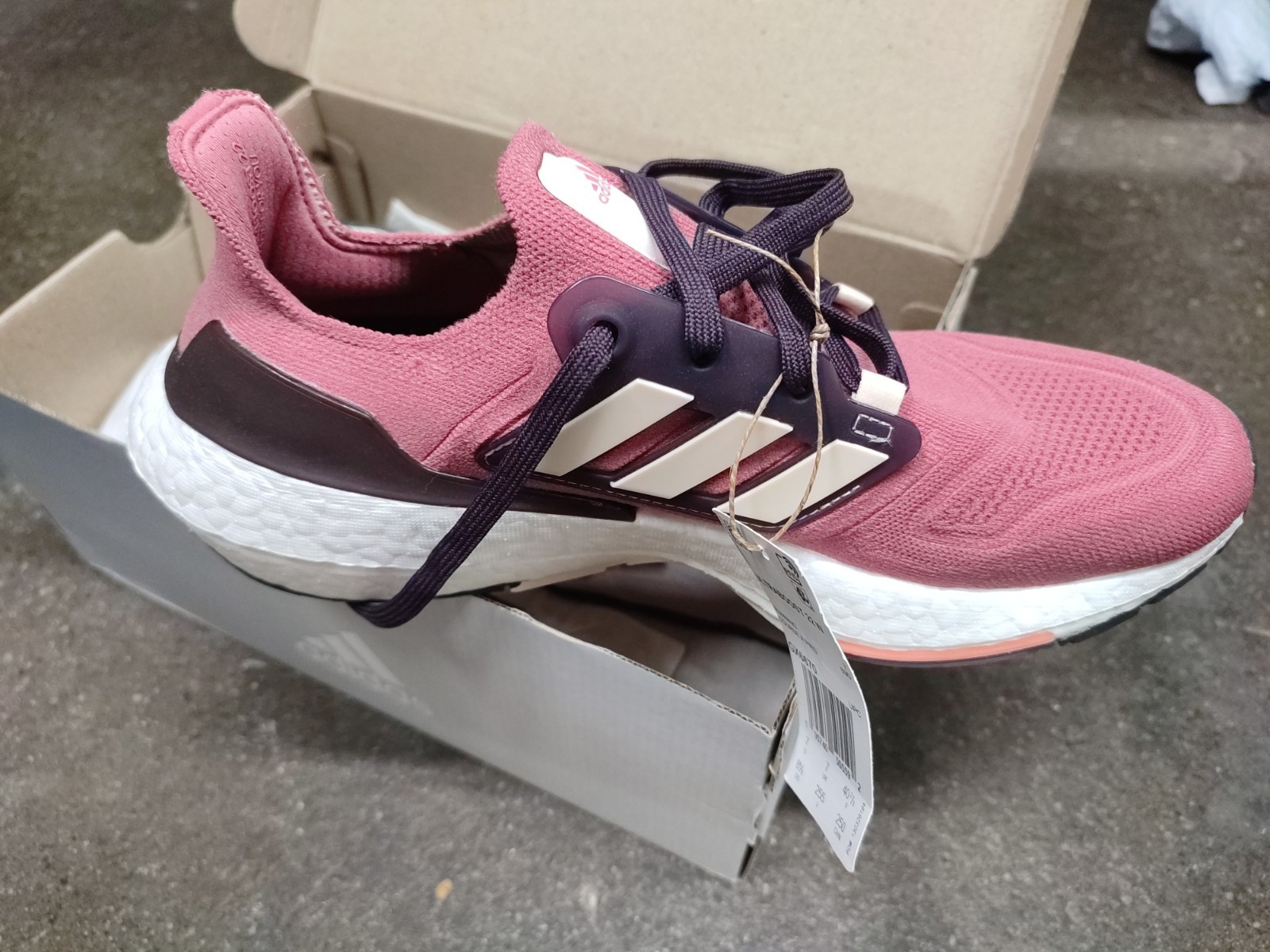 Adidas UltraBoost 22 Wonder Red/Maroon Womens Running Shoes GX6670 Size 8.5