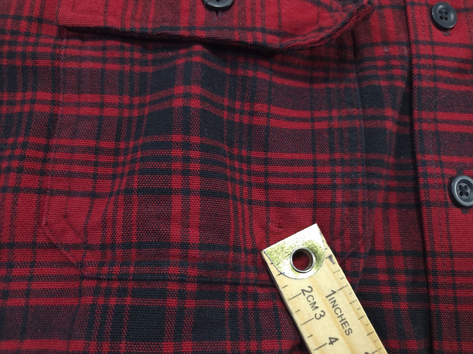 LL Bean Chamois Cloth Shirt Mens Small Red Black Plaid Buffalo Flannel Chore