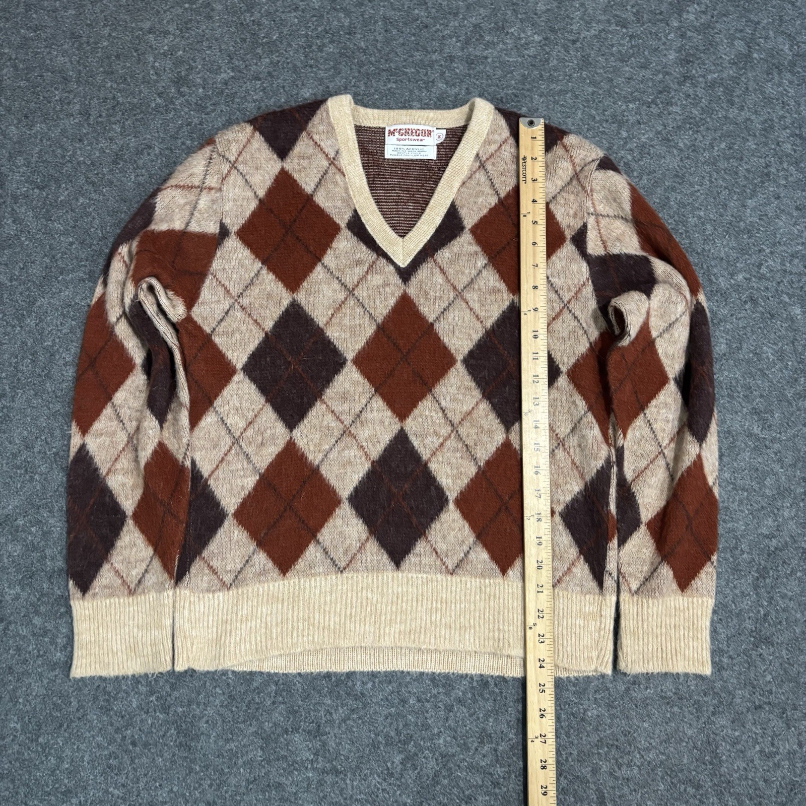 Vintage McGregor Sportswear Argyle V-Neck Sweater Size Medium USA Acrylic