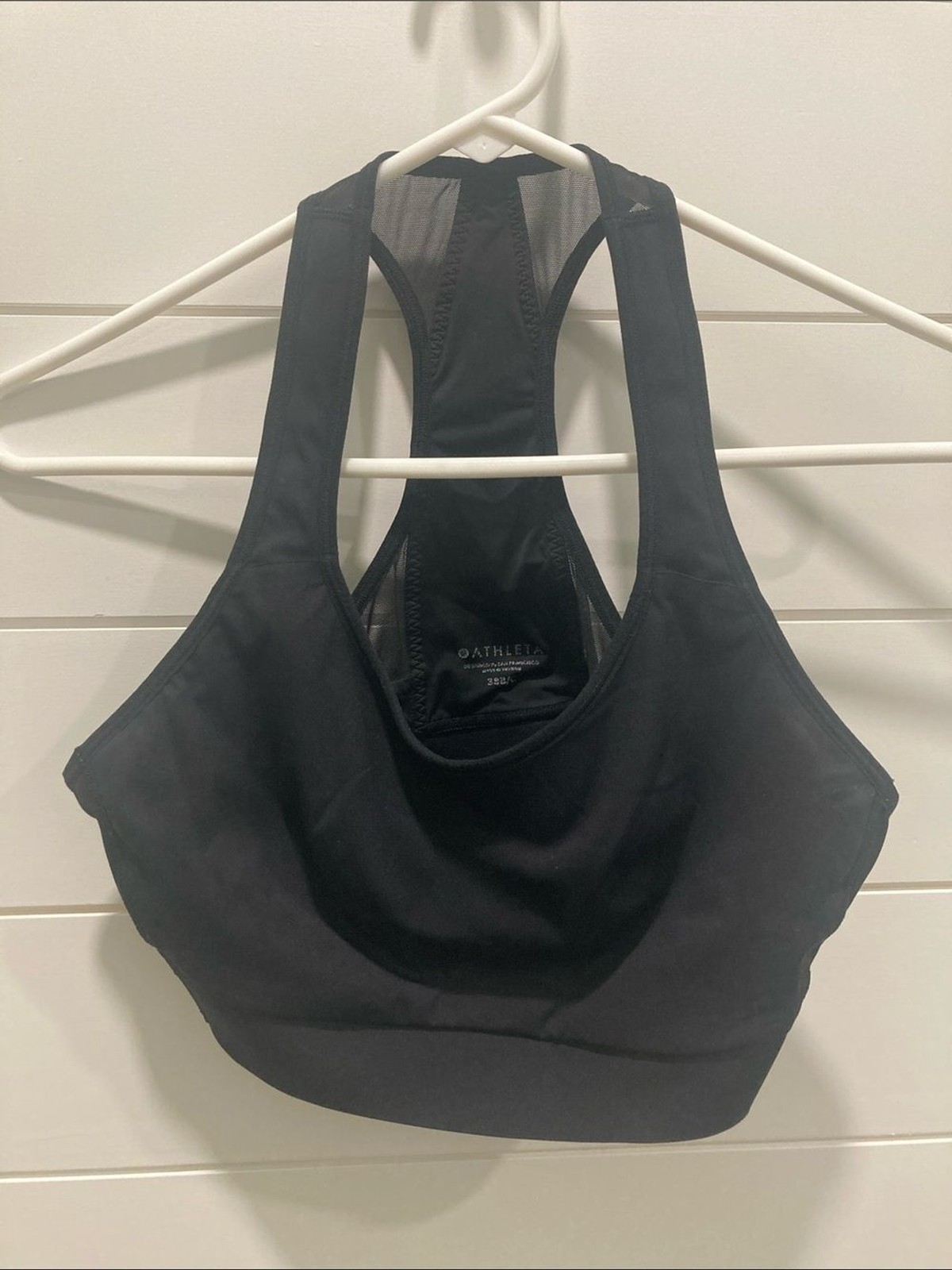 Athleta Black Hustle Bra in SuperSonic Fabric-Size 38 B/C-EUC- Athleticwear