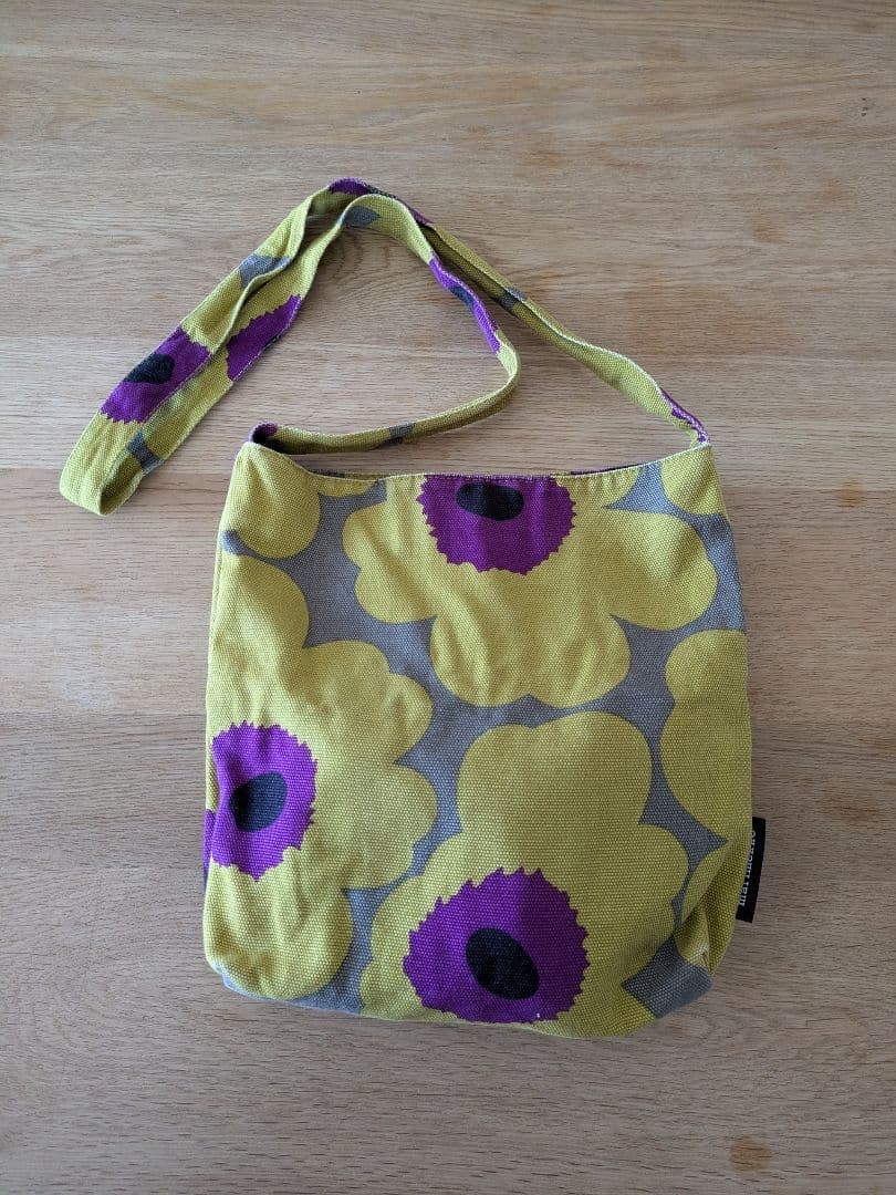 Marimekko Unikko Shoulder Bag 10.6 inch