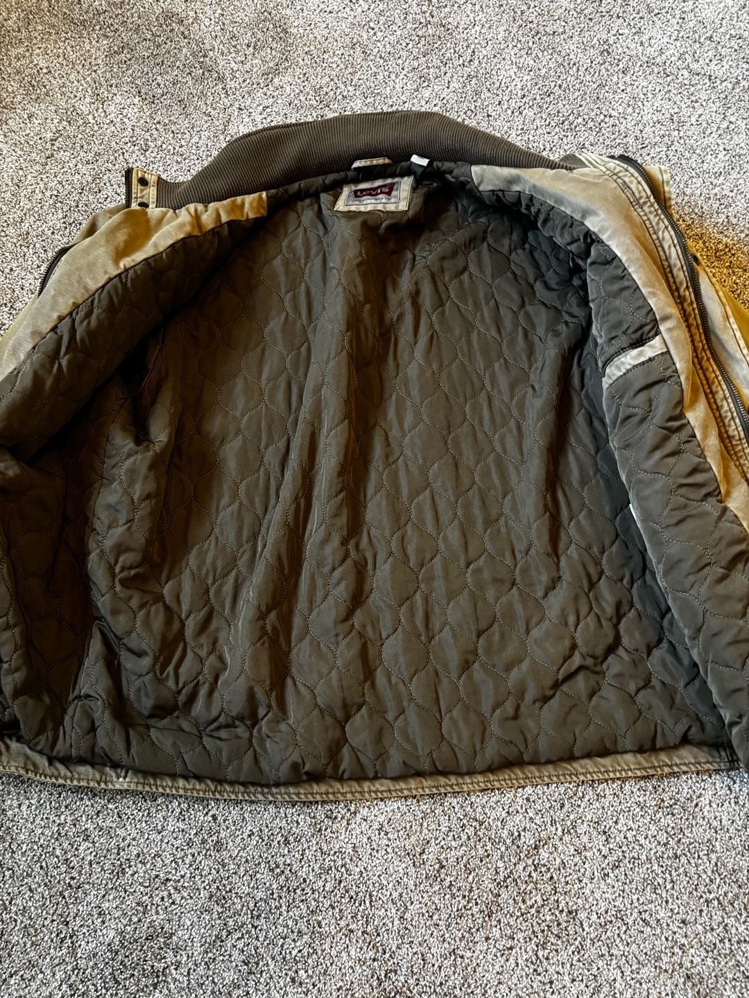 Levi’s Men’s Quilted Lined Canvas Field Jacket Olive Green