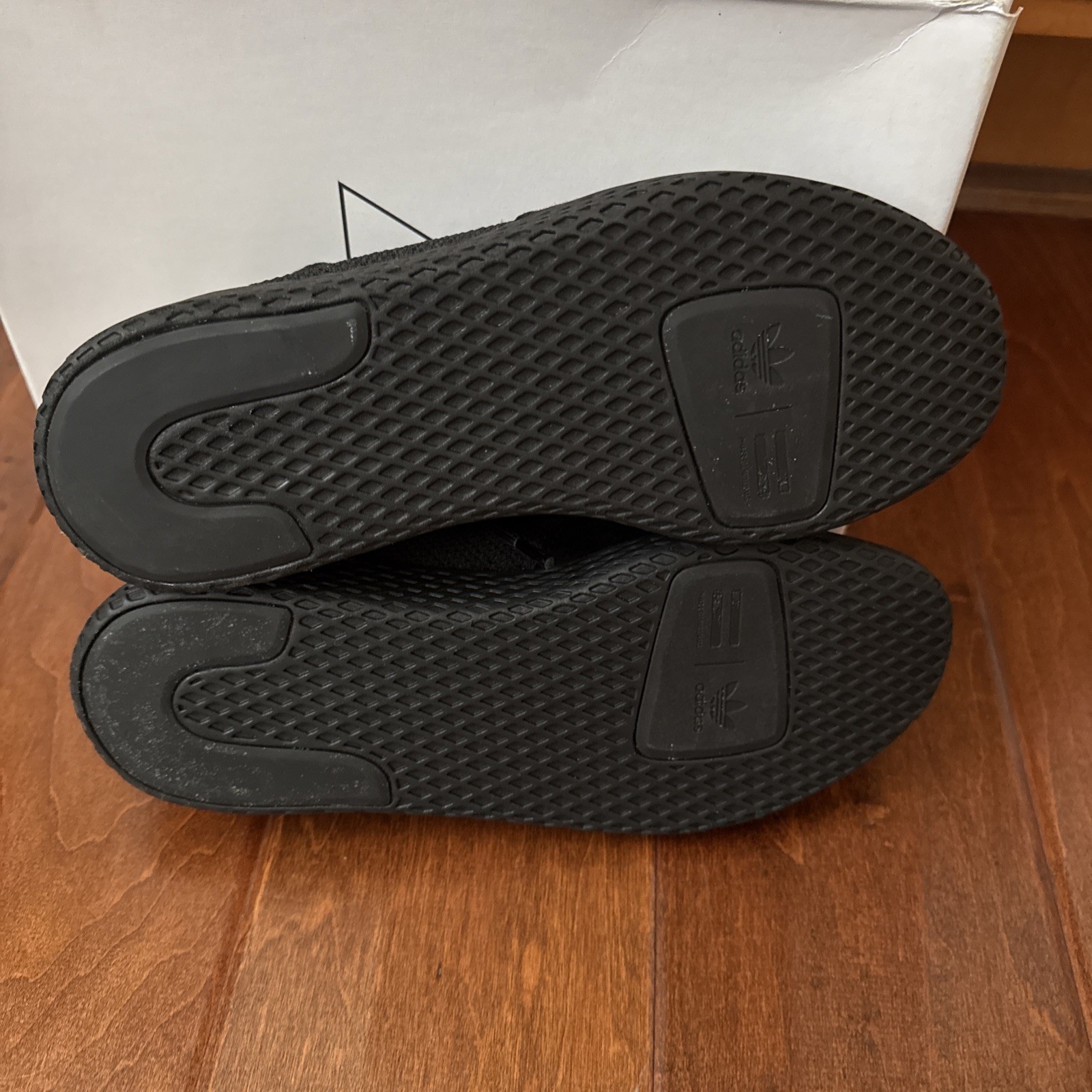 adidas Pharrell Williams Tennis Hu Size 6.5