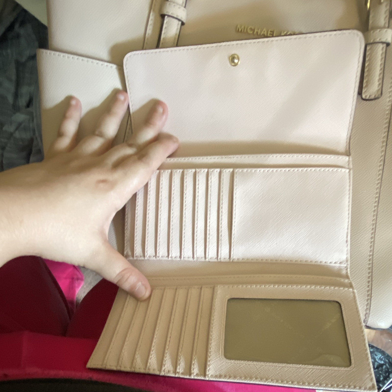 Michael Kors Beige Tote Zip Top Gold Hardware Lined Pockets Bottom Studs