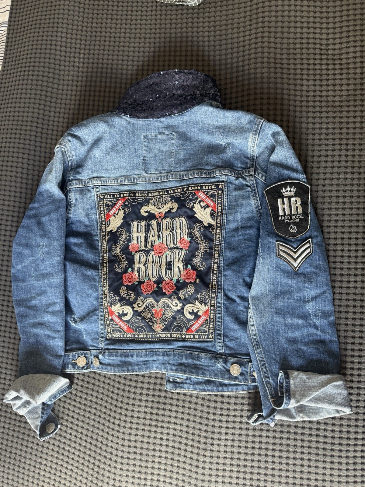 Hard Rock Cafe Slim Fit Denim Jean Jacket With Floral Patch Embroidered Large