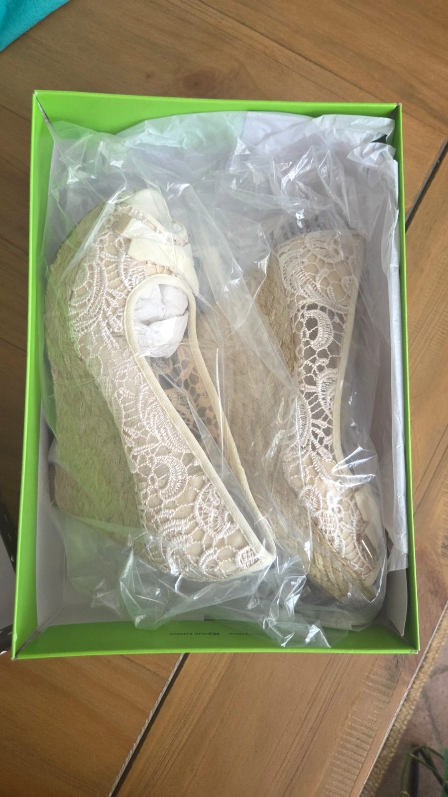 New: Kelly & Katie Belinda Wedge Heels -Cream- Size 7.5