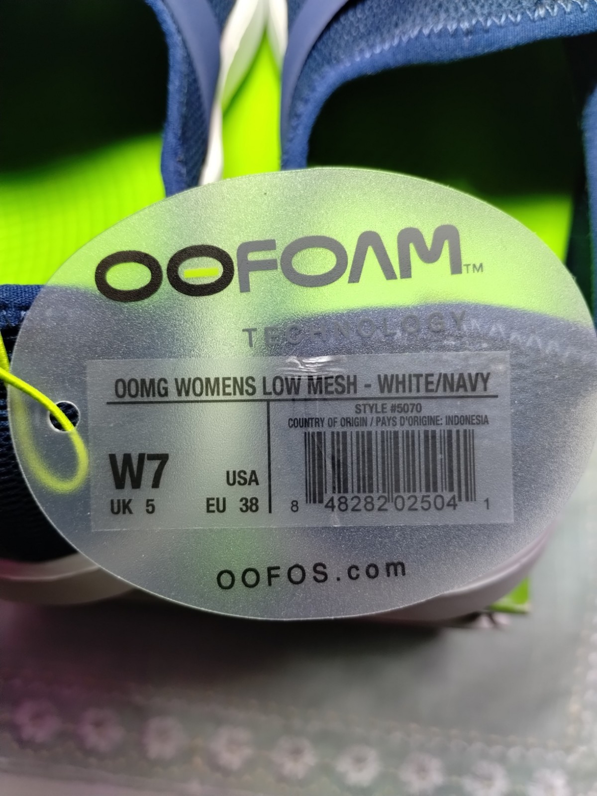 Oofos Womens Low Mesh Size 7 Navy/White Slip-on Casual Style Work Play Footwear