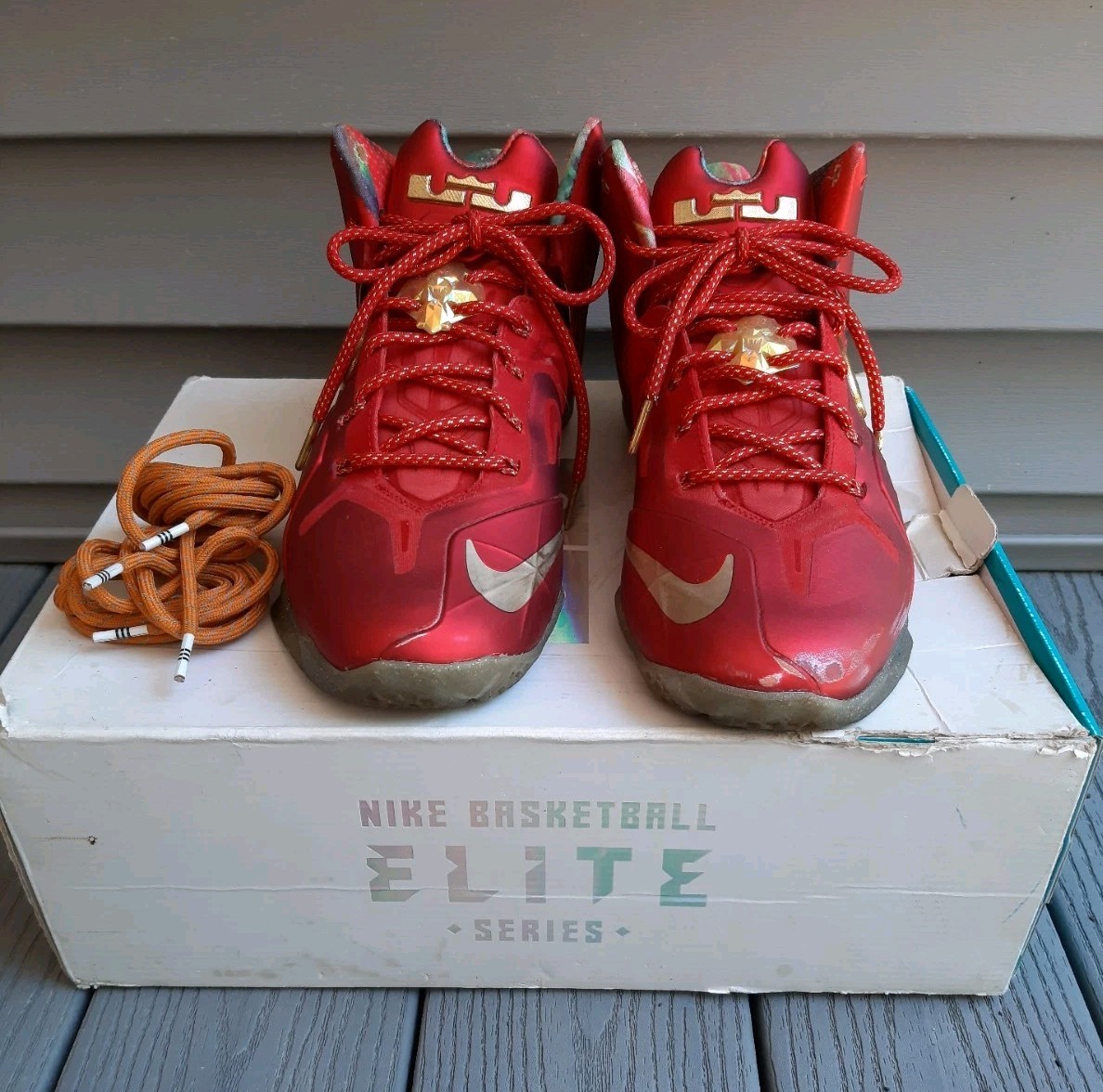 Nike LeBron XI Elite SE Championship University Red Metallic Gold Size 11