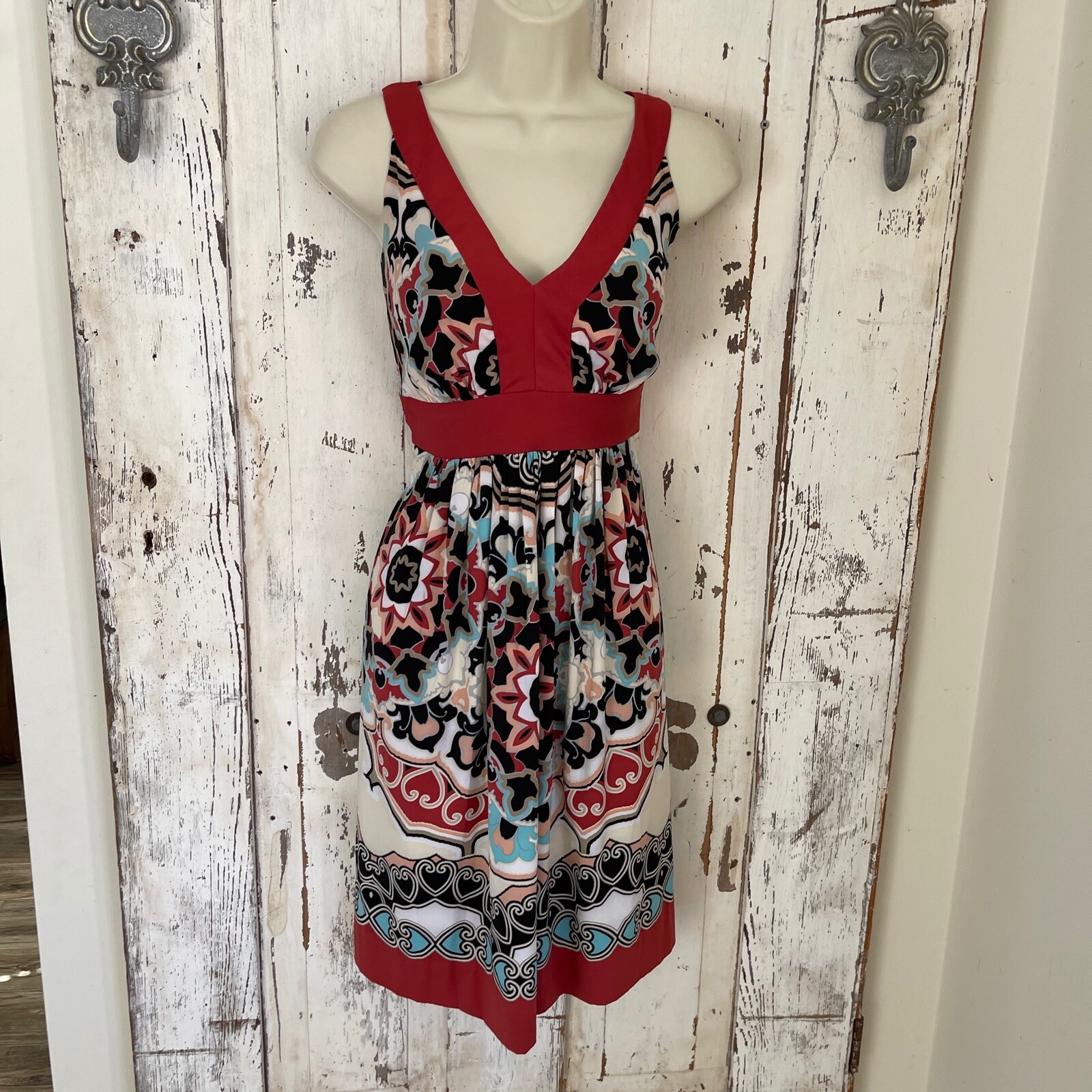 Trulli Size 2 Womans Black Blue Beige White Rust Sleeveless Summer Classy Dress