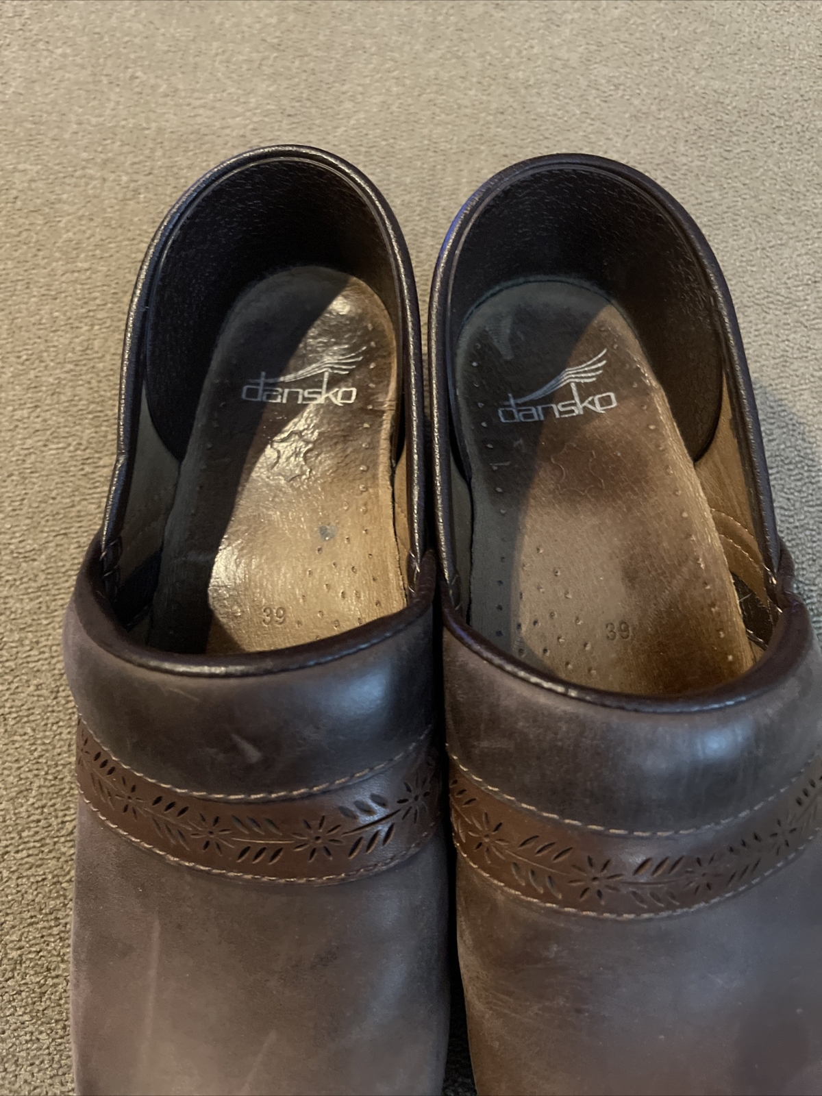 Women’s Size 38 (6.5-7) M Dansko Brown Leather Professional Clog (TD)