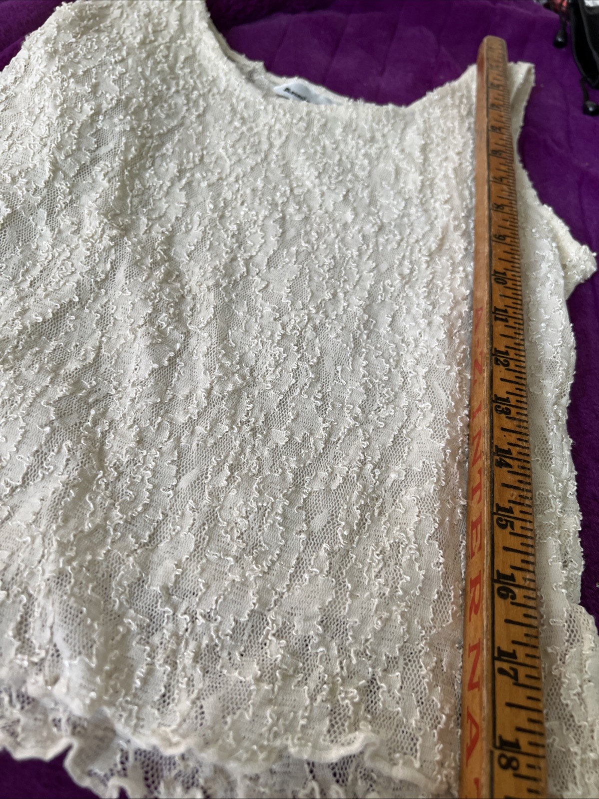 Ivory Stretch Lace Bouclé Chemise Bust 30-40 In; Shoulder To Hem 19 Inch ￼