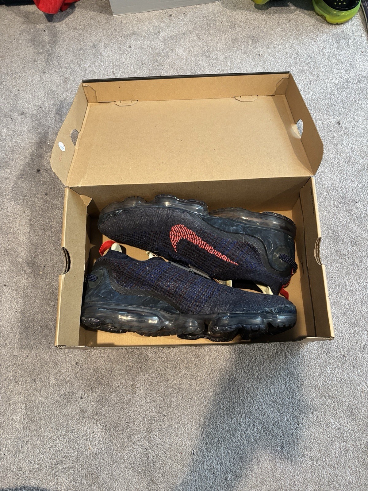 Nike Air VaporMax 2020 Flyknit Men’s Size 15 OBSIDIAN/SIREN RED-BARELY VOLT