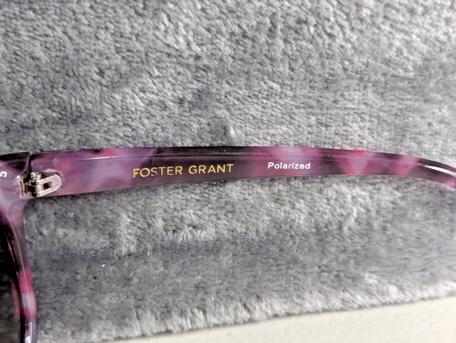 Foster Grant Sunglasses Womens Purple Tortoise Oval Designer Polarized Blemished
