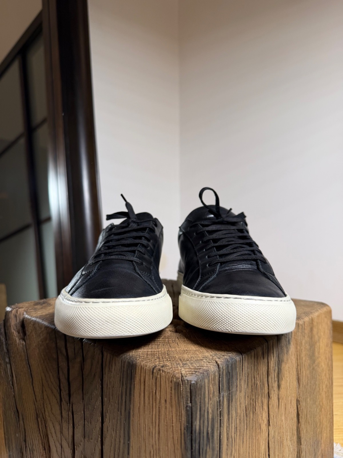 Common Projects Achilles Leather Sneakers in Black Size 43EU
