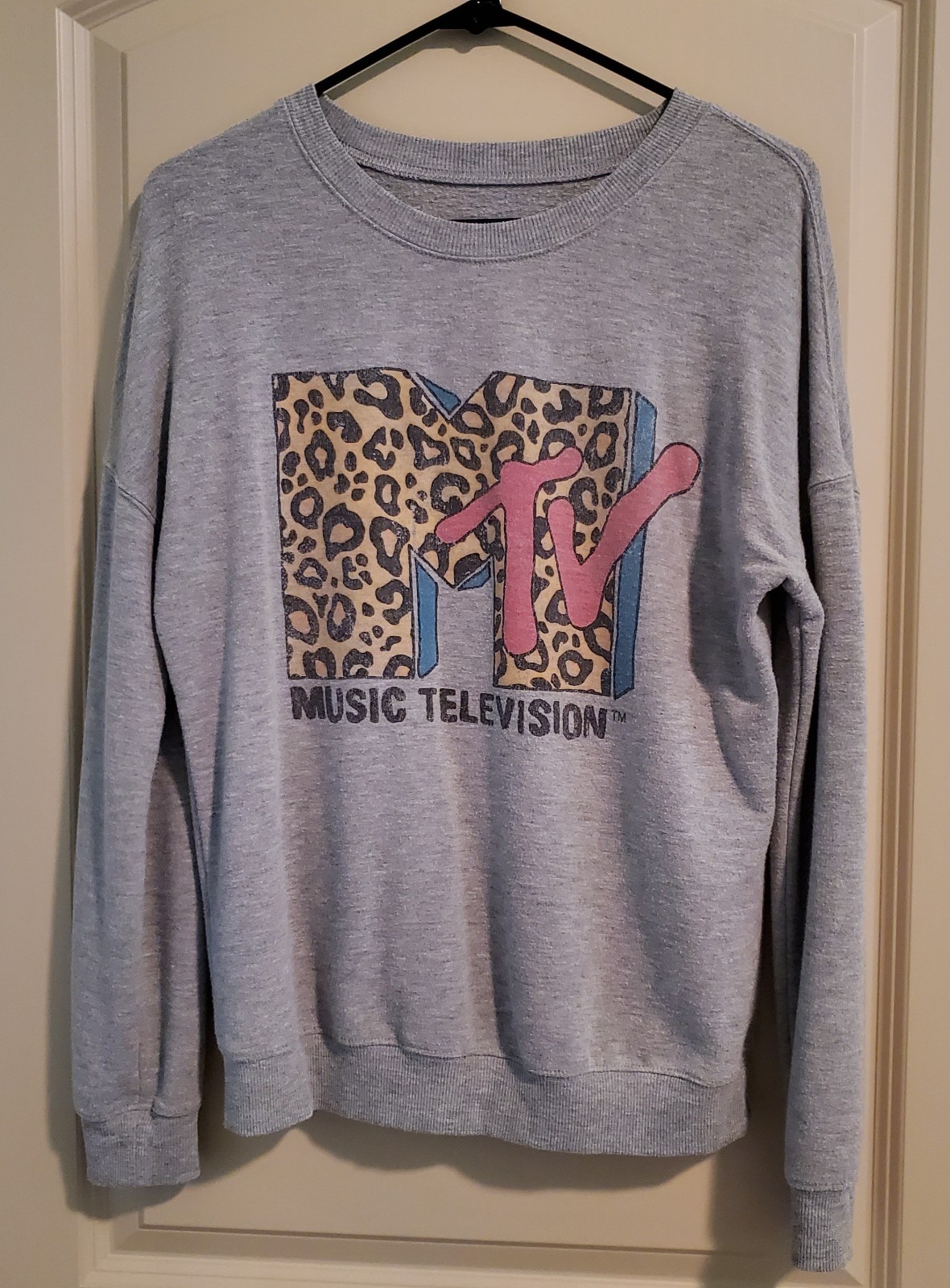 MTV Music Television Sweatshirt S~Leopard Logo on Marl Heather Grey~Soft & Comfy