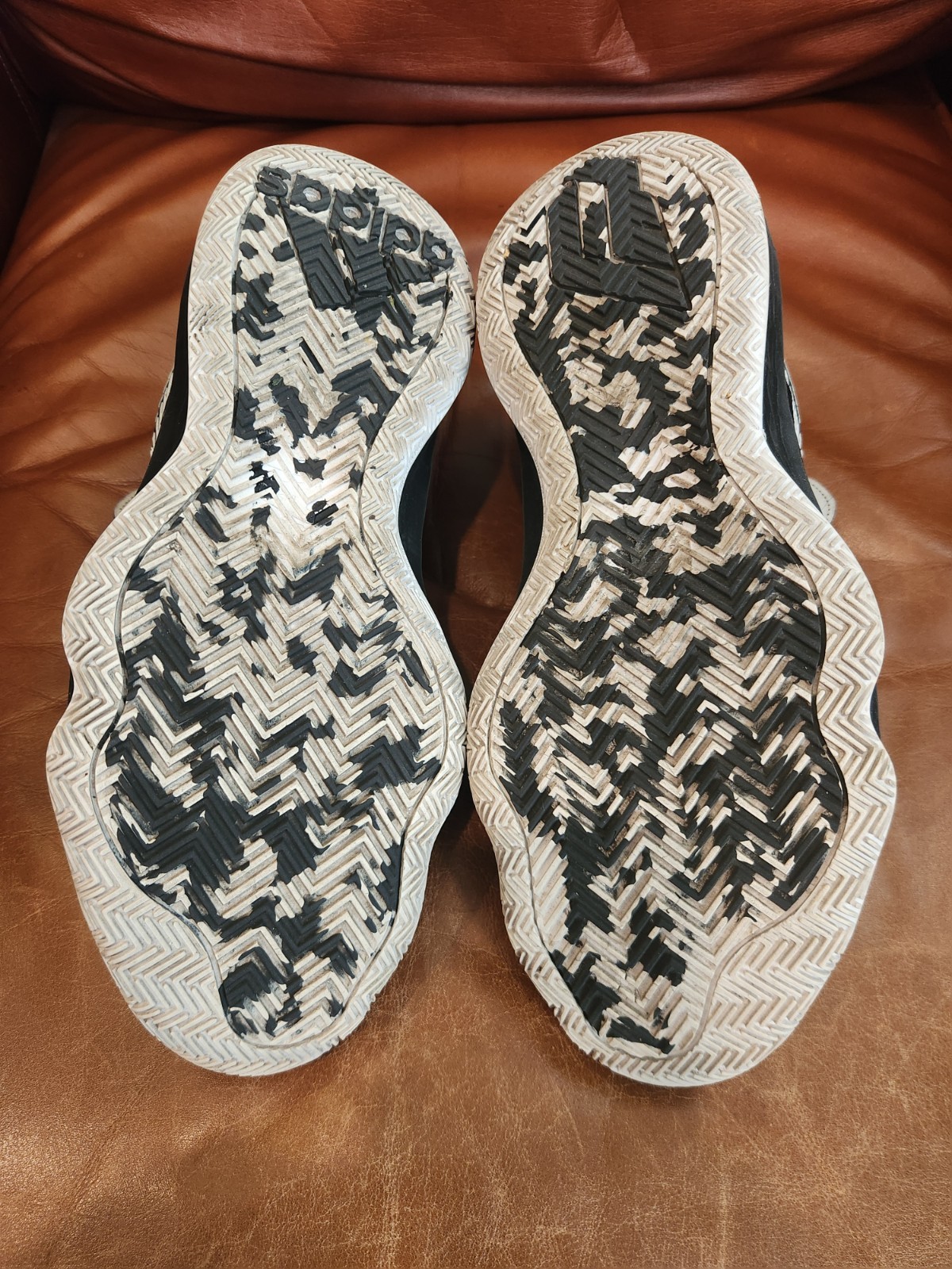 Adidas Dame 6 Core Black White Hecklers Get Dealt With EXCELLENT CONDITION M 9.5