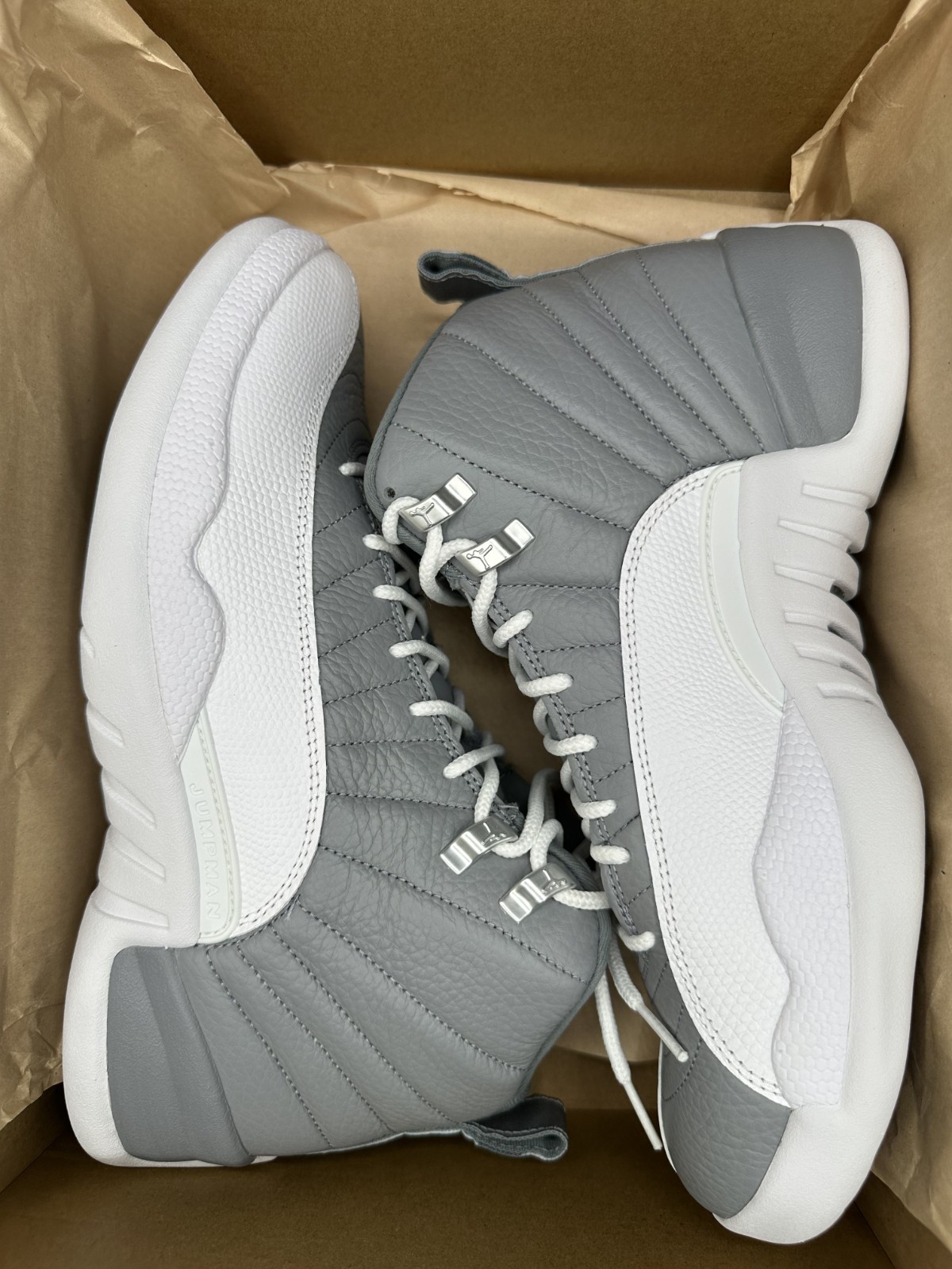 Size 9.5 – Jordan 12 Stealth 2022
