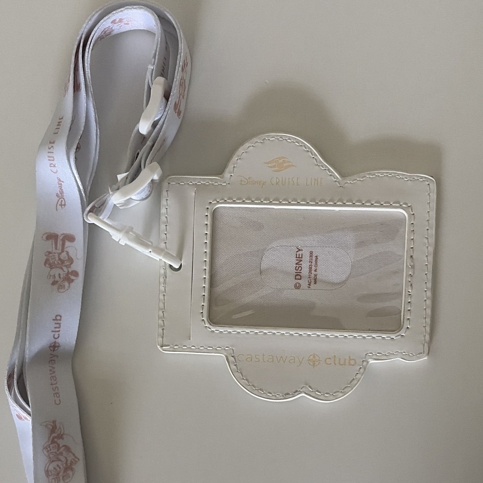 Disney Cruise Line Mickey Mouse Castaway Club White Pearl ID Holder Lanyard
