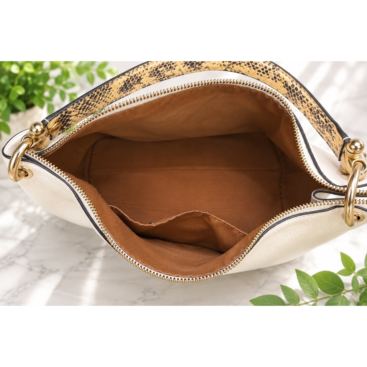 C203 Coach Juliet shoulder