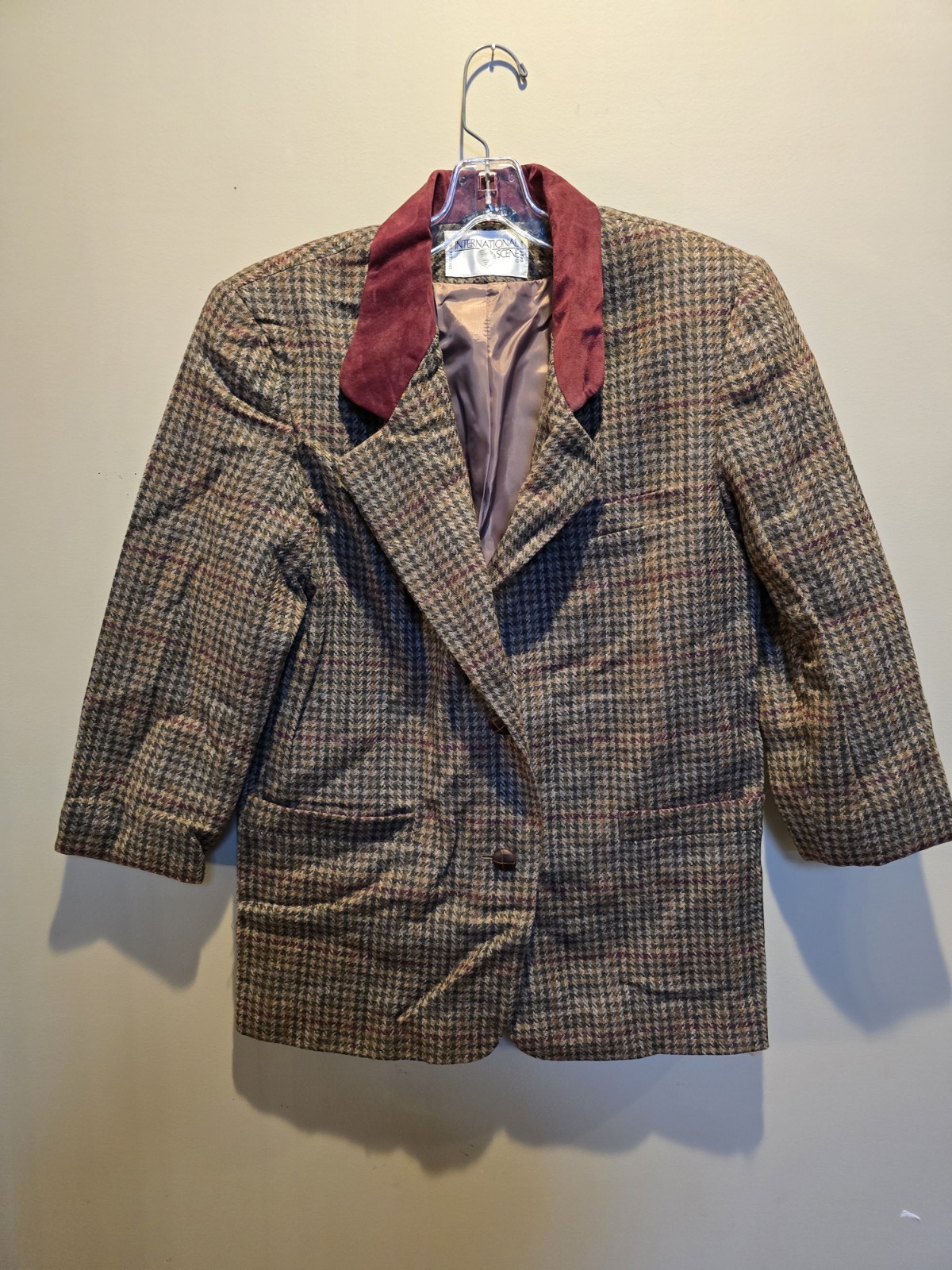 International Scene Brown Tweed Wool Blazer Burgundy Suede Collar Houndstooth