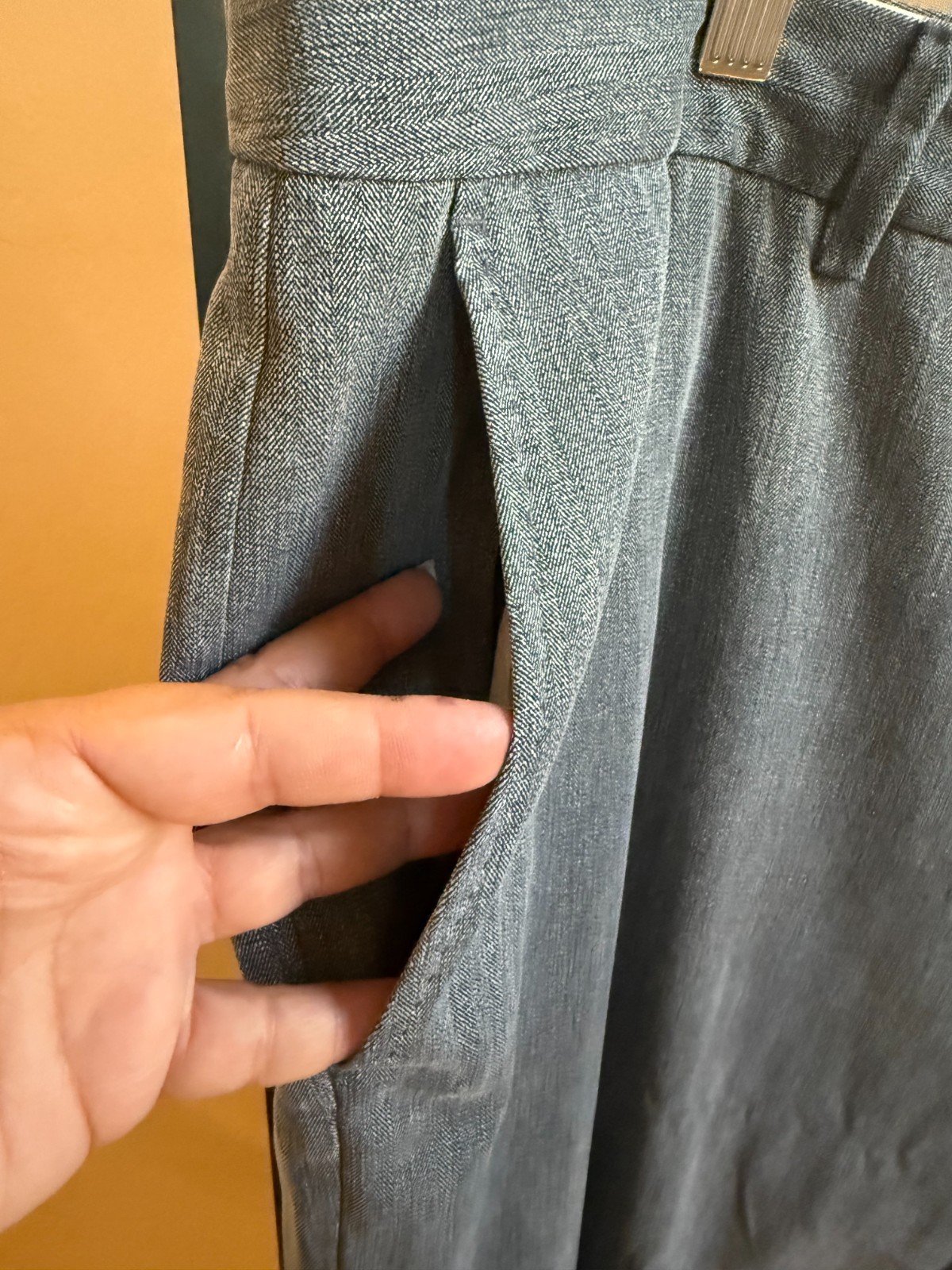 Tommy Bahama Men’s Ink  Grey Herringbone Silk Trousers Size XXL Great Condition