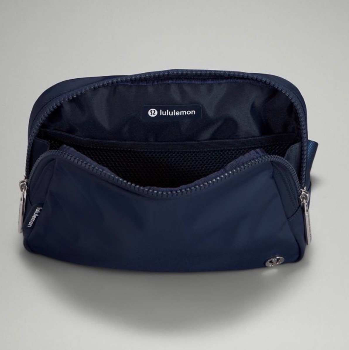 NWT LULULEMON EVERYWHERE BELT BAG LARGE 2 L TRUE NAVY BLUE