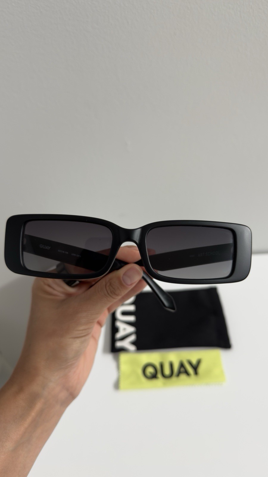 QUAY ART SCHOOL Womens Rectangle Sunglasses Black Frame Gray Tinted Lens UV400