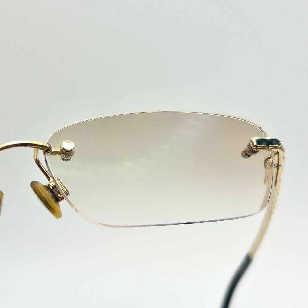 CHANEL 2072 Matelassé Sunglasses Rimless Two-Point Design lightweight appearance