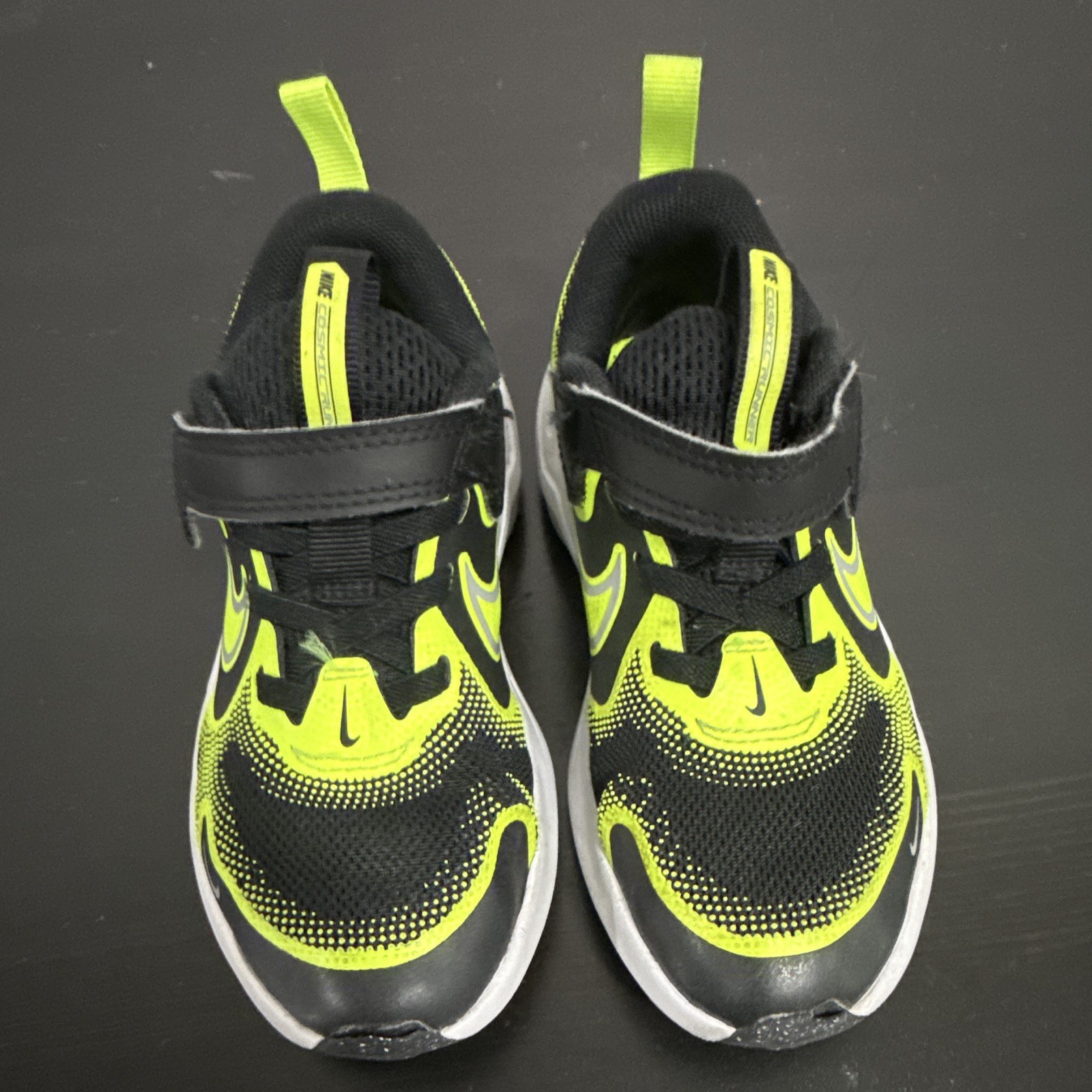 Nike Cosmic Runner Kids Sneakers Black/Volt Mesh Hook & Loop US 11