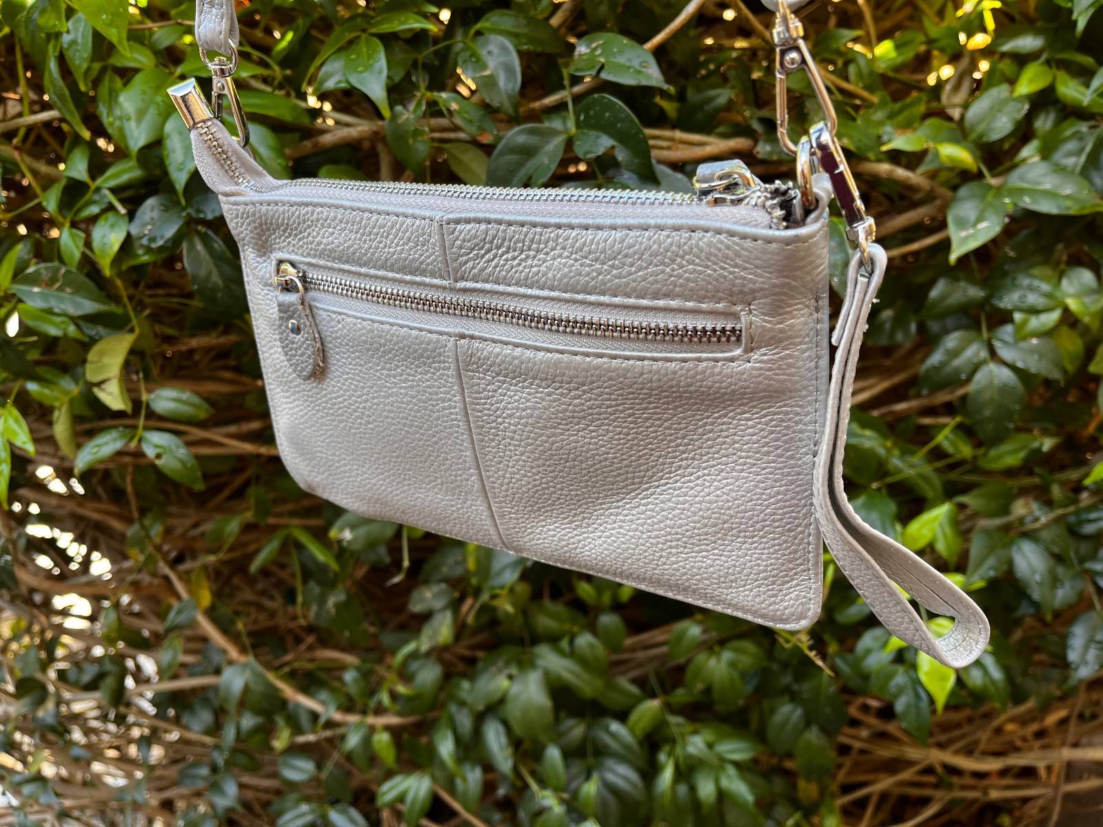 BEFEN Metallic Silver Pebbled Leather Wristlet Crossbody Handbag – 8.75″ x 5.25″