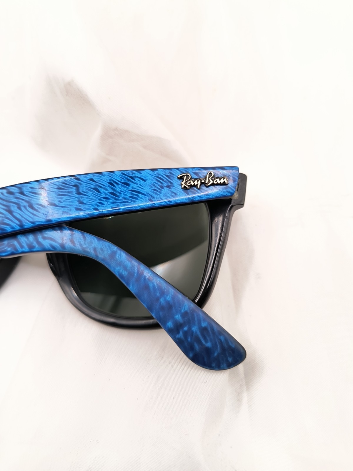 These are vintage B&L Ray-Ban L1723 Wayfarer sunglasses
