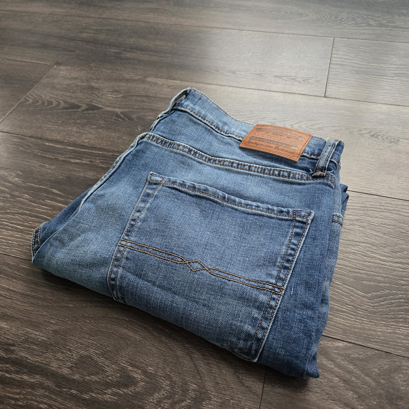 Lucky Brand 223 Straight Jeans Mens 36×30 Stretch Denim