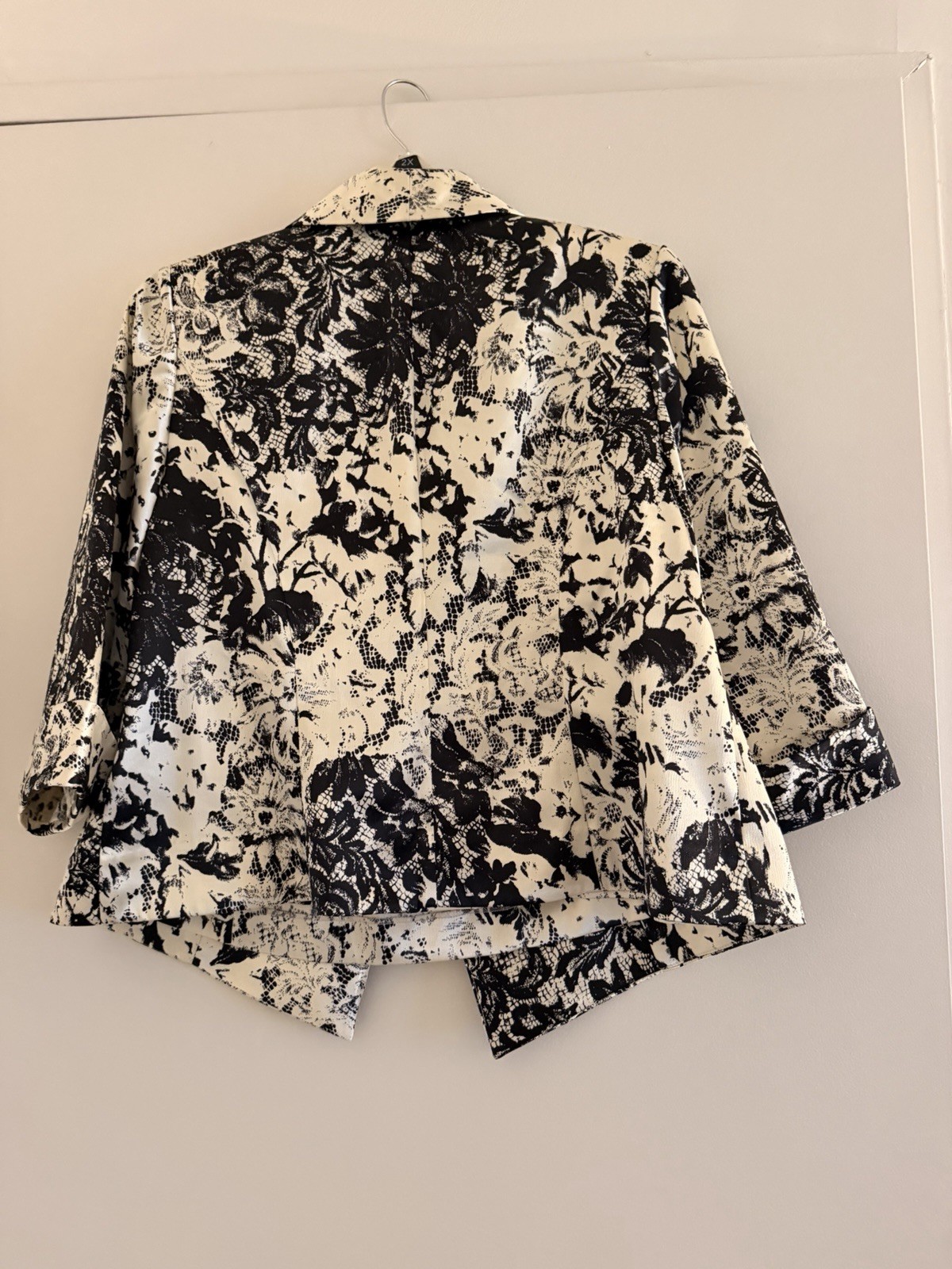 Alex Evenings 2 Pc Twin Set Jacket & Shell Top 1X Black Ivory Lace Effect