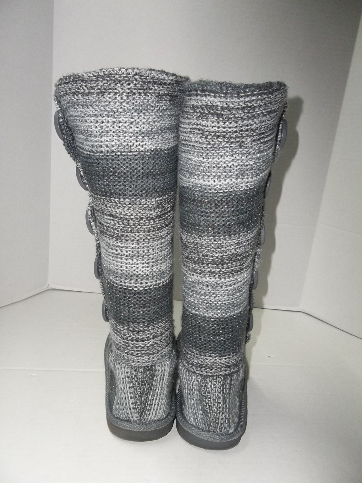 Womens Muk Luks A La Mode Boots Size 10 Gray Sweater Knit Boots Button Up