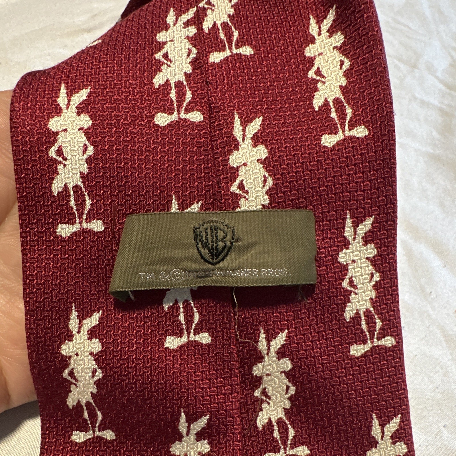 Warner Bros. Bugs Bunny Burgundy & White 100% Silk Novelty Pointed Tie Woven