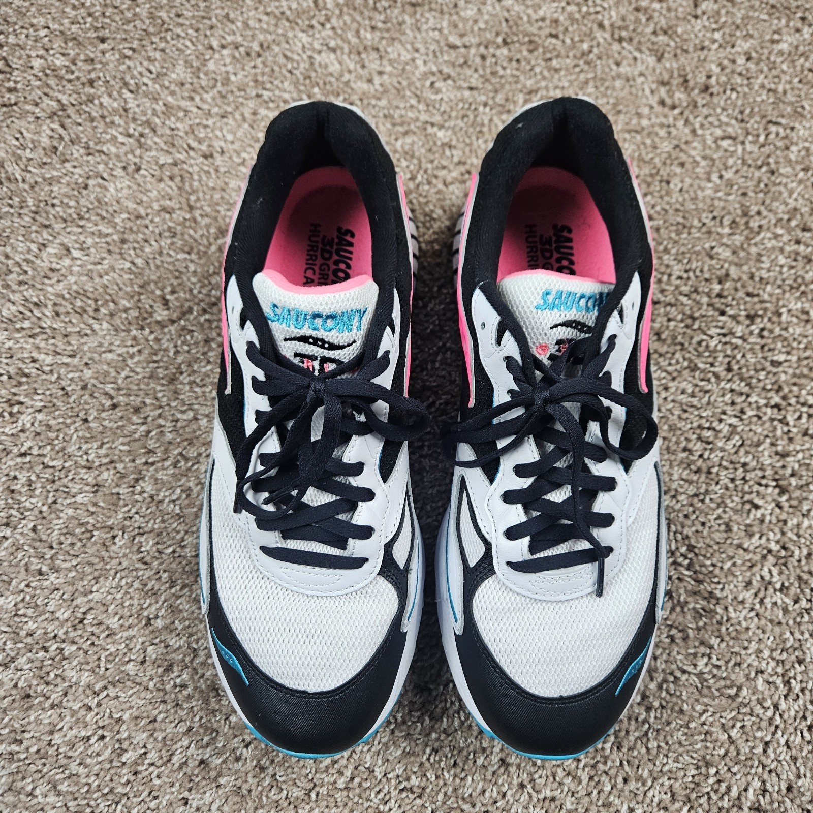Saucony 3D Grid Hurricane Men’s US 10.5 / Euro 44.5 White+Black+Pink EUC no box