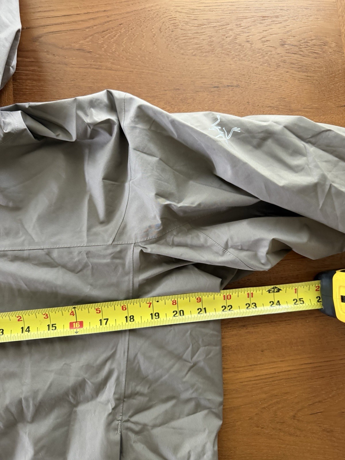 Arc’teryx Solano Hoody-GORE-TEX INFINIUM–Moonshadow/Dracaena (medium)