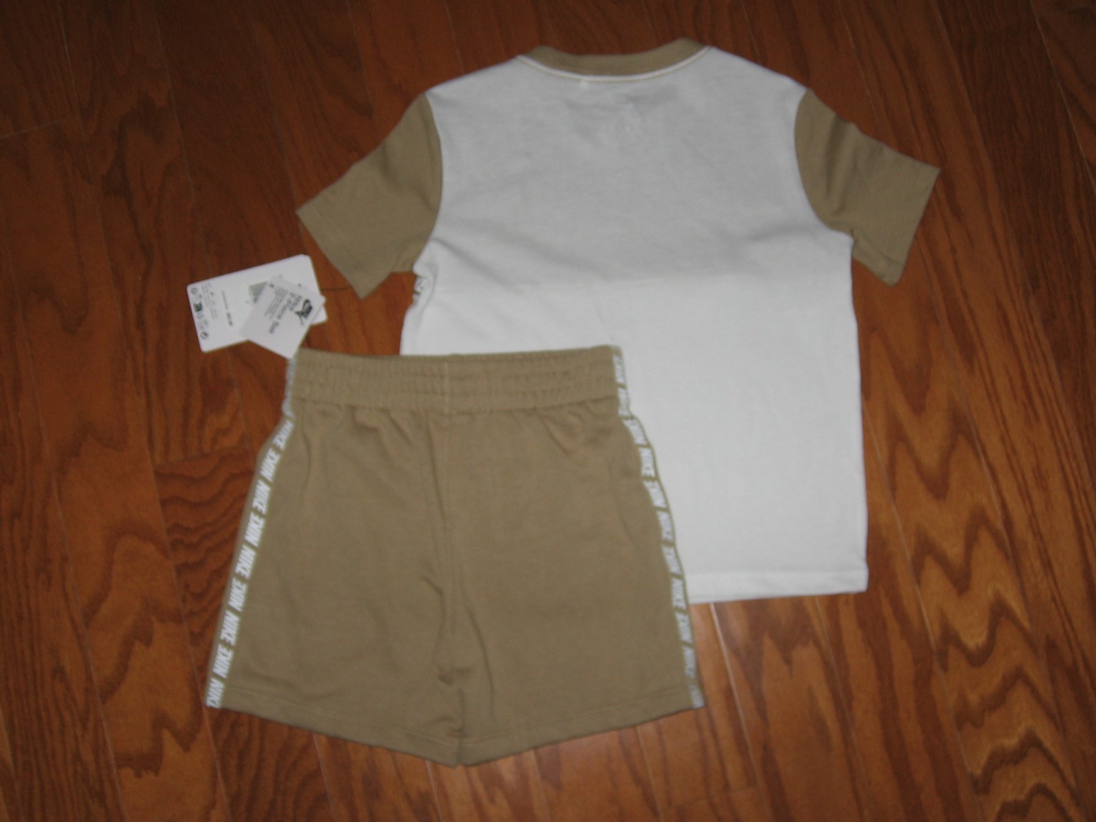 Nike 2 Piece T-Shirt & Shorts Outfit Set Boys Size 4/6 NWT