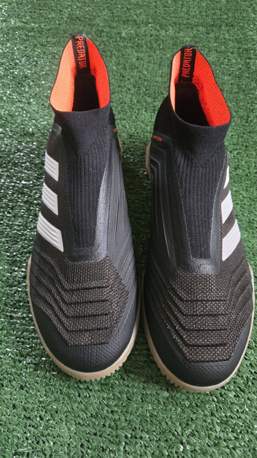 ADIDAS PREDATOR TANGO 18+ IN (BLACK) (SNEAKERS/SOCCER SHOES) SIZE 7 CM7670