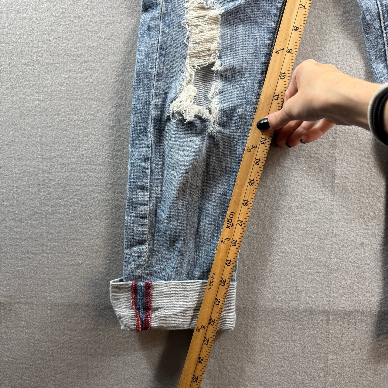Levi’s Tilted 504 Jeans Womens 3 Blue Distressed Straight Leg