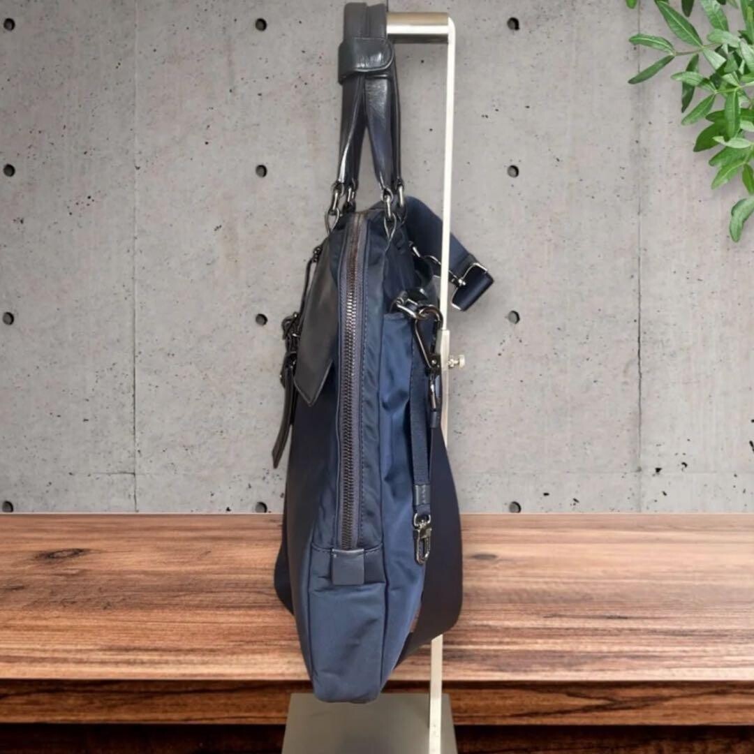 TUMI 2Way Business Bag Nylon Leather Navy Black Model 0481764INDE 14.96in