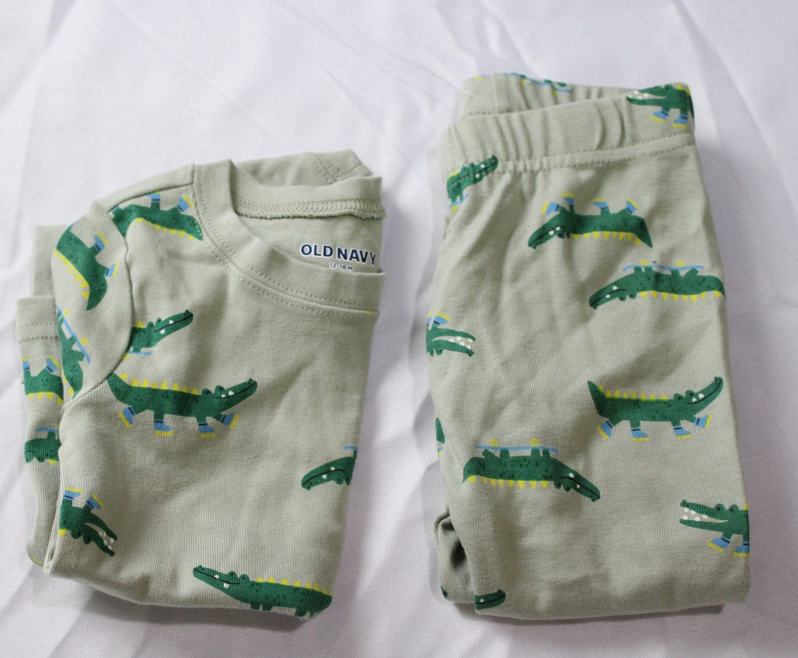 Old Navy Toddler Girl’s Snug-Fit Graphic Pajama Set BL1 Alligator Size 12-18M