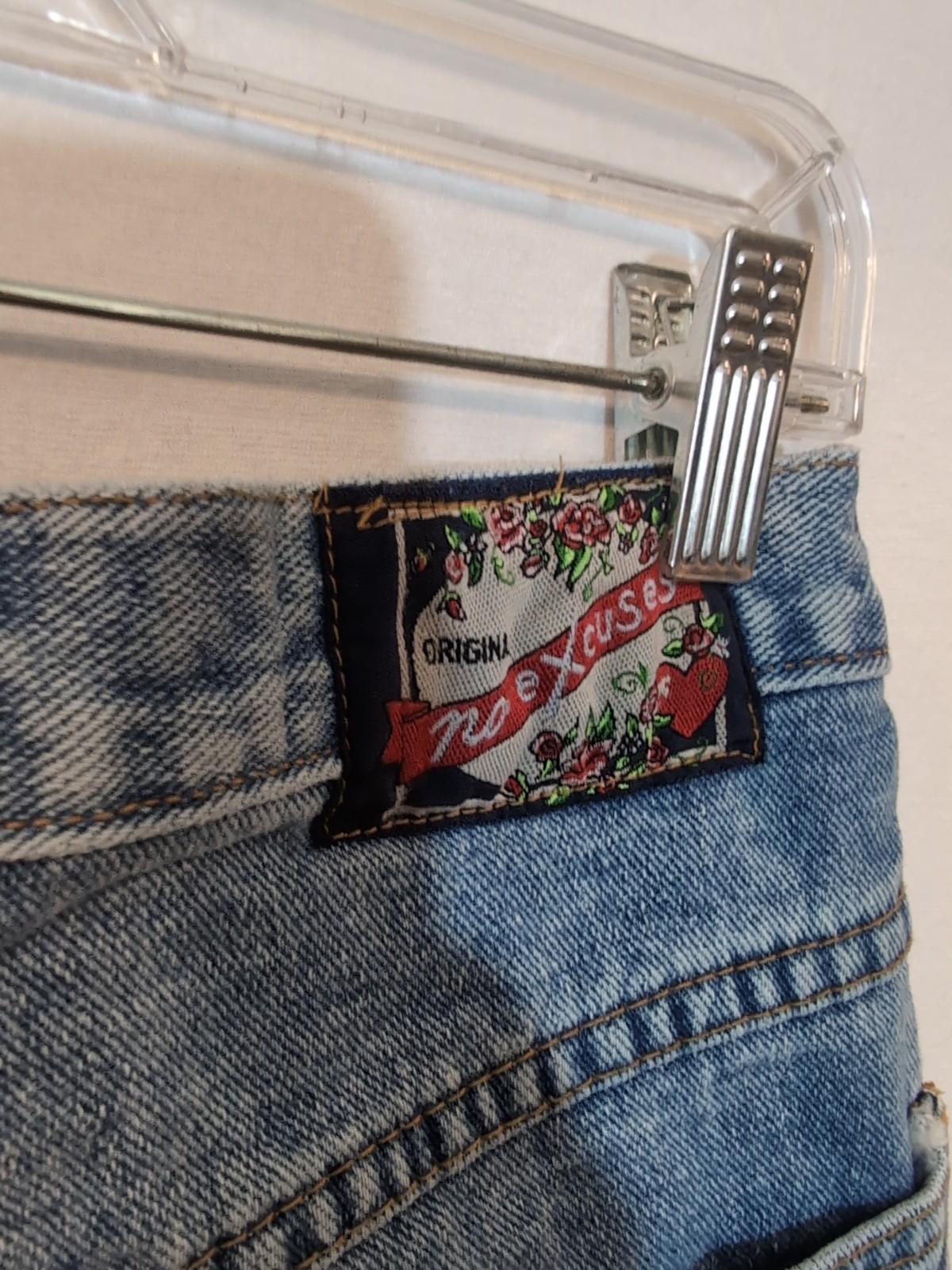 Vintage No Excuses Blue Jeans Straight High Rise Womens 6 Embroidered Floral 26″