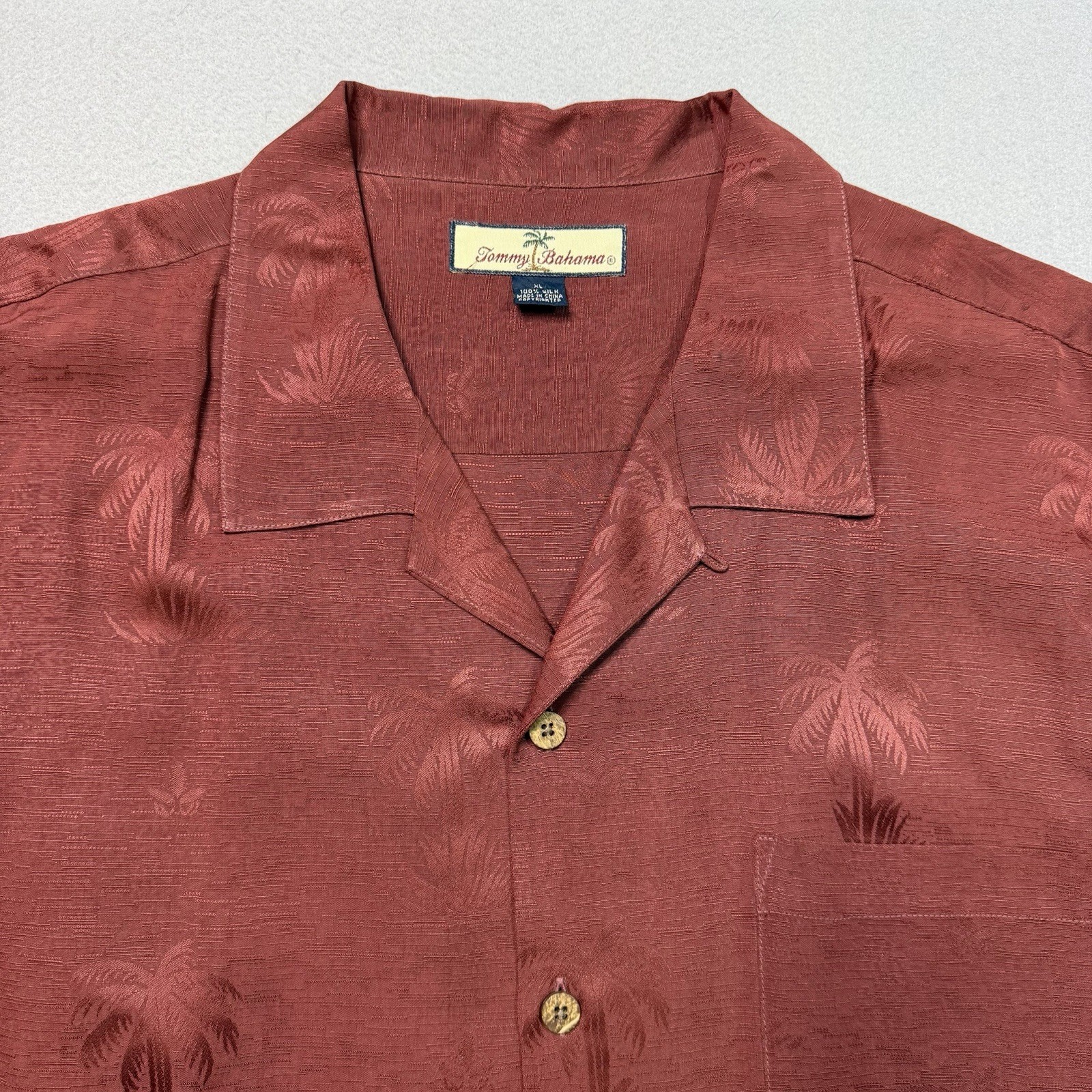 Tommy Bahama Shirt Men XLarge Red Silk Palm Tree Aloha Camp Casual Resort Hawaii
