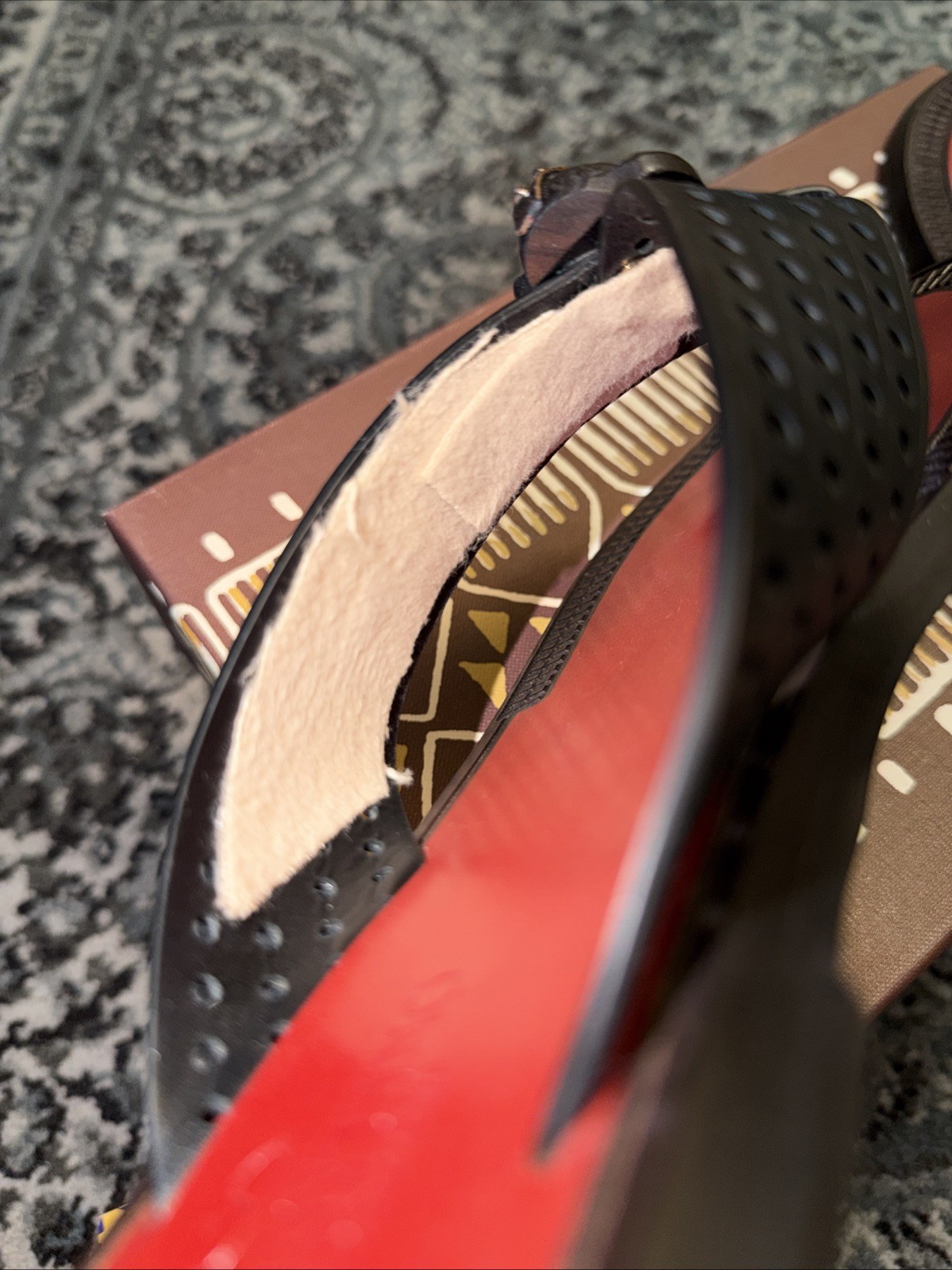 Valentino Garavani Elephant Thong Sandals Women’s Size 39 Rare 100% AUTHENTIC