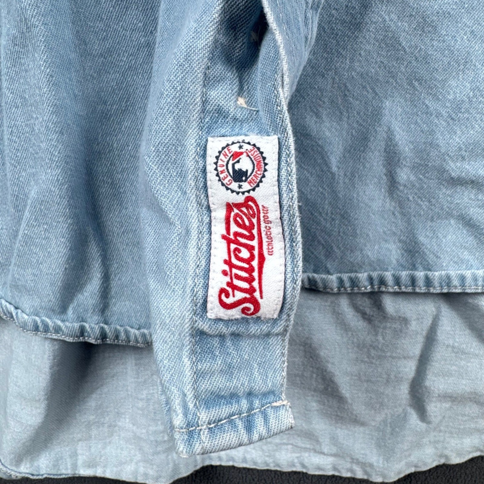 Stitches Chicago Cubs Denim Button Down Shirt Mens XL Light Wash MLB Cotton
